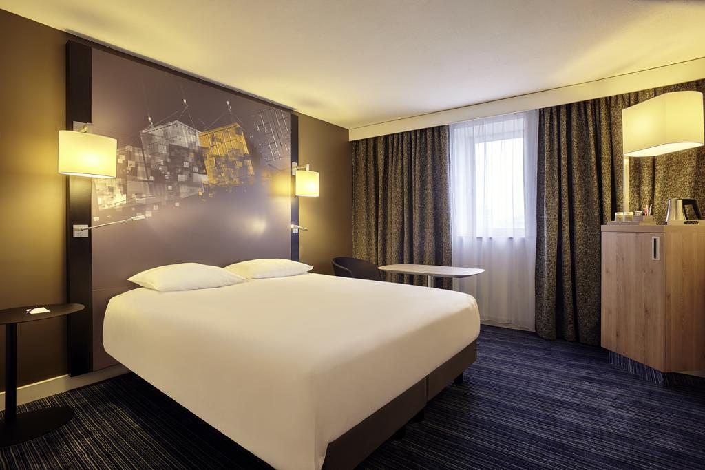 Mercure Le Havre Centre Bassin Du Commerce Exterior photo